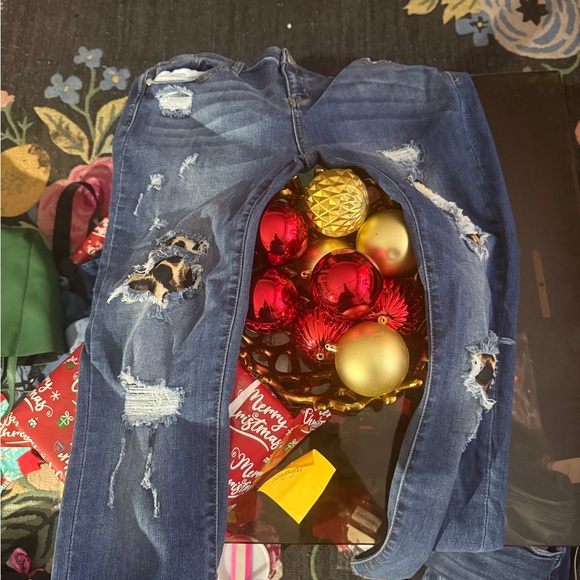 Judy Blue Ripped Denim Shorts - Picture 5 of 6